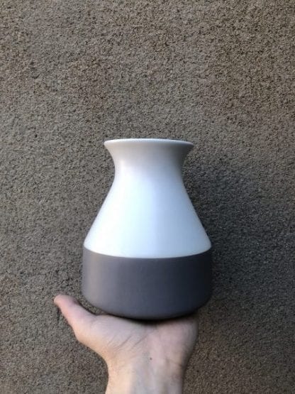 Vase blanc et gris
